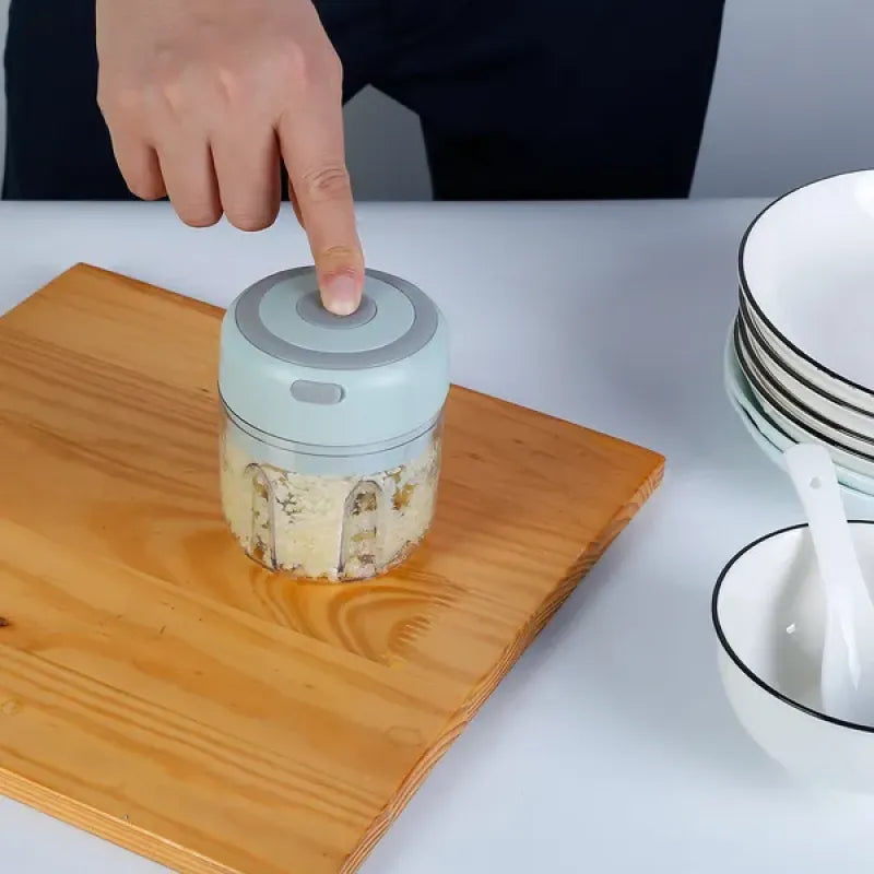 Cordless Mini Electric Garlic & Ginger Chopper – 8.45 oz